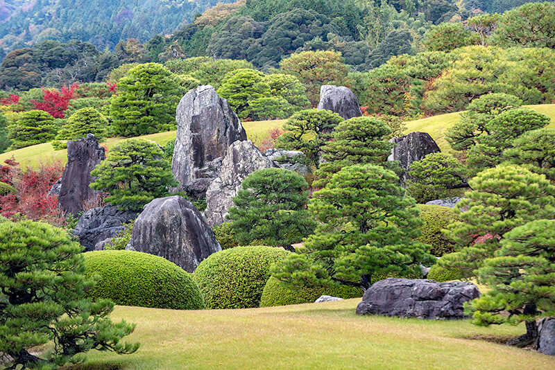 枯山水庭の三尊石