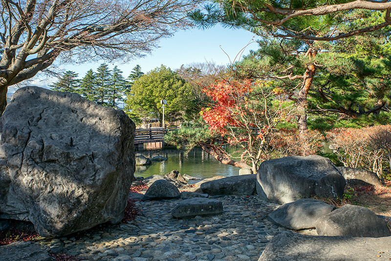 最後は池泉への注ぎ込まれる