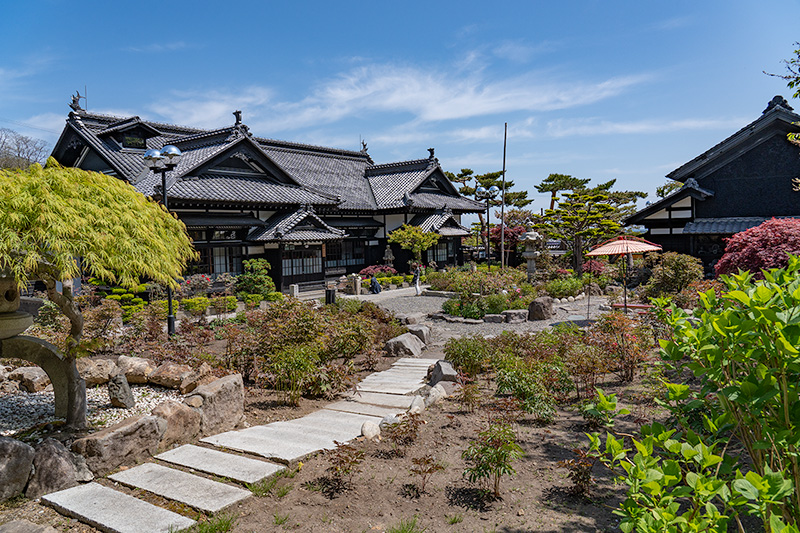 旧青山別邸の外観