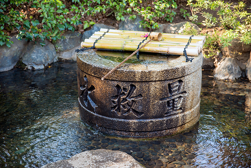 丸形大水鉢