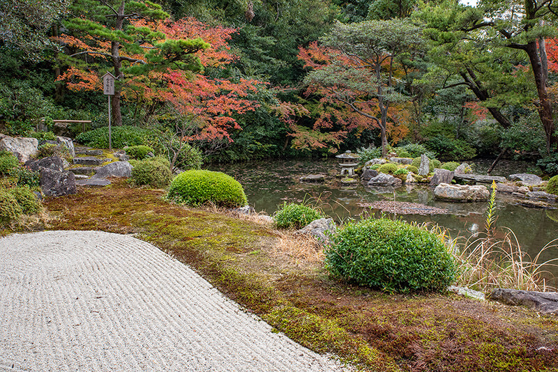 知恩院　方丈庭園の南池