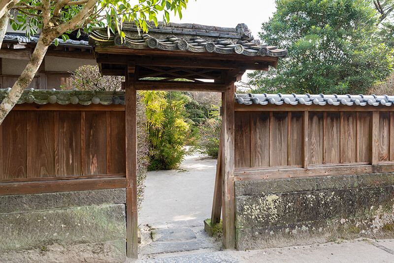 中門