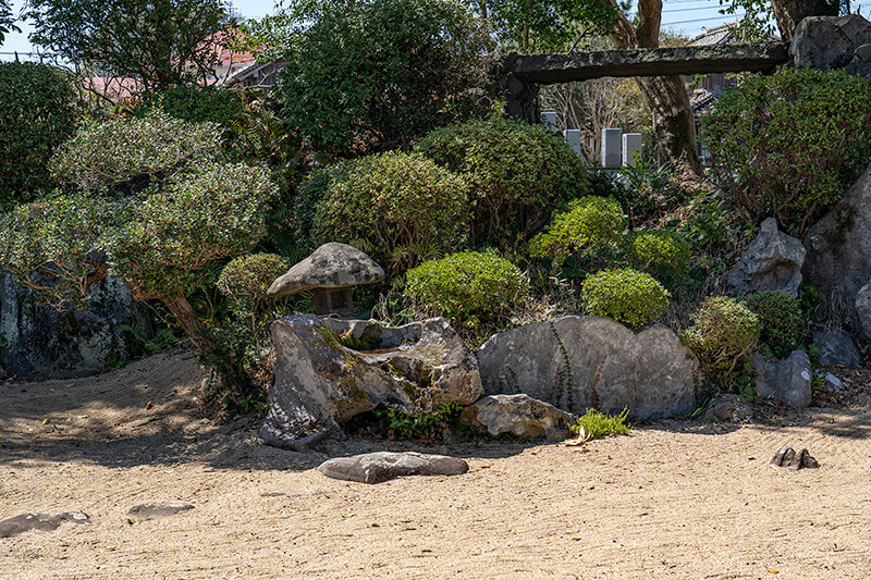 鶴出島