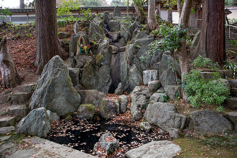 不動の滝石庭