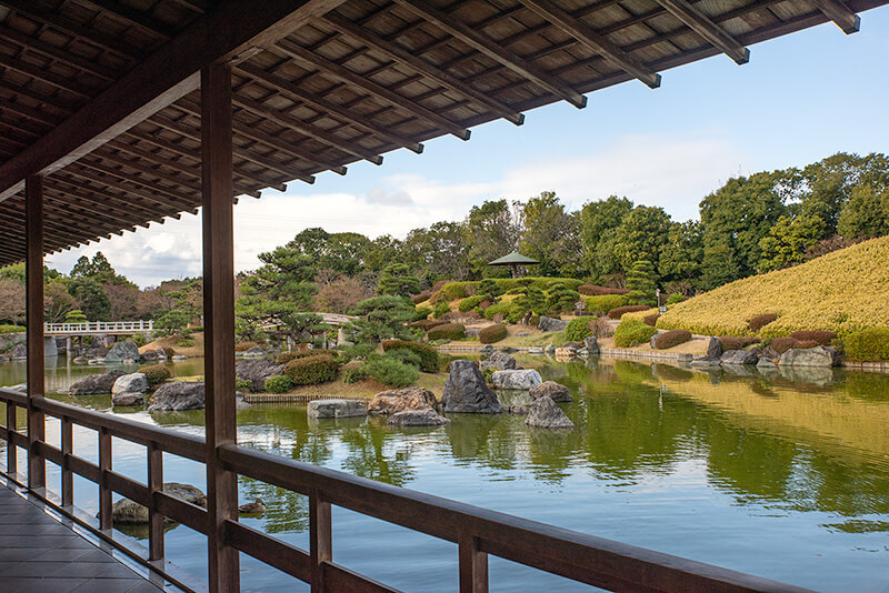 築山林泉回遊式庭園