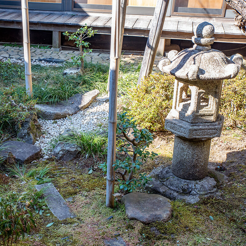 中庭風の庭園