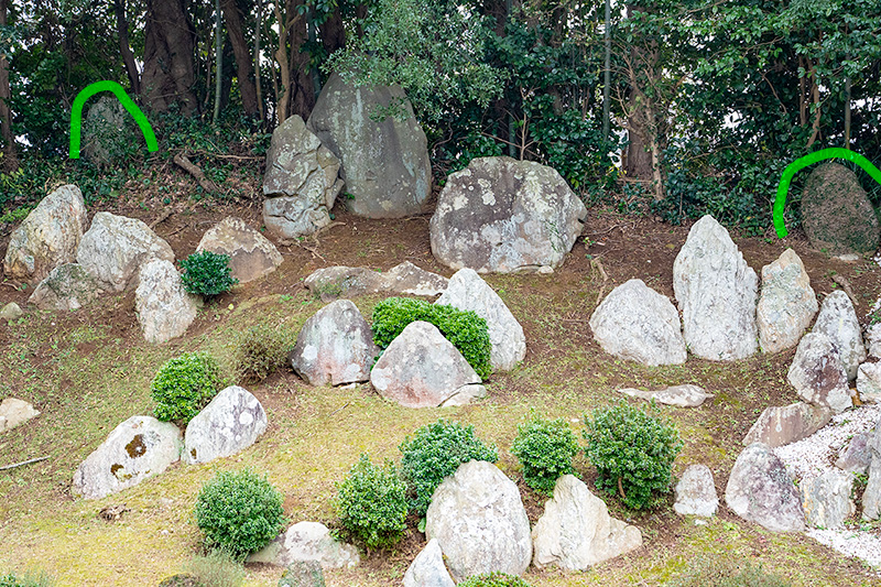 遠山石
