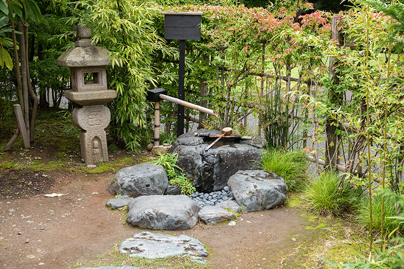 蹲踞（つくばい）