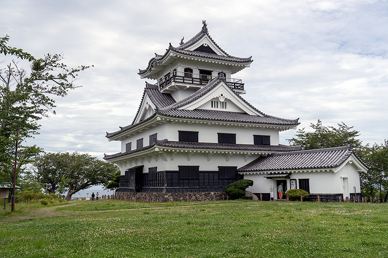 模擬天守の館山城