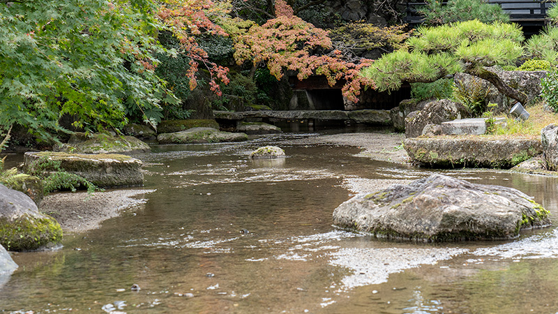 自然石による板石