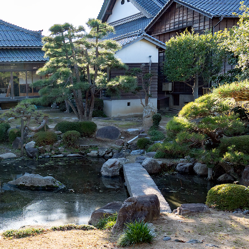 鶴亀庭