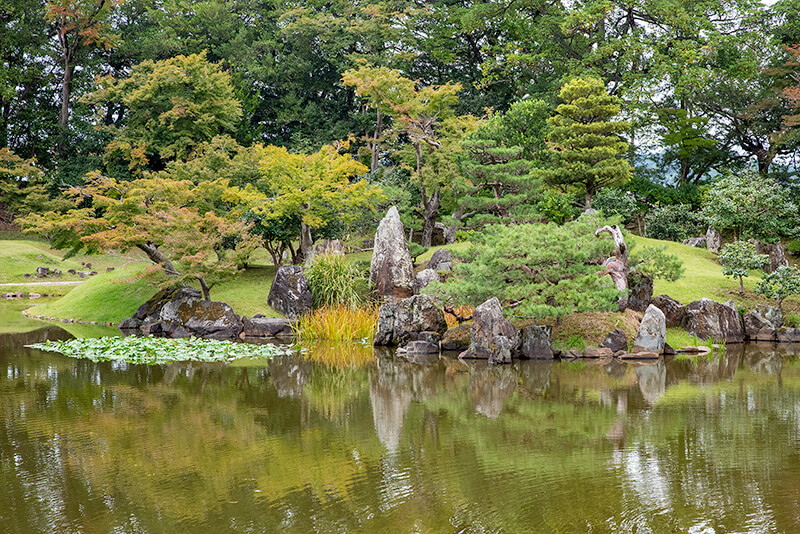 鶴鳴渚と名付けられた鶴島