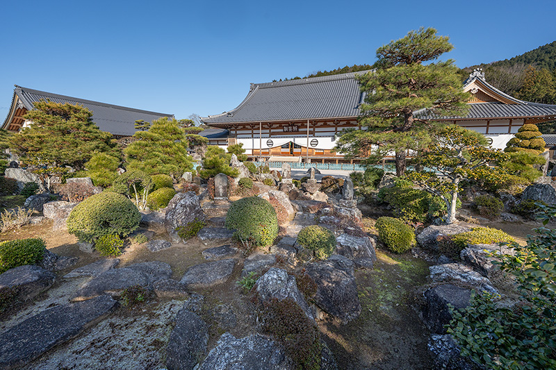 三十三石の枯山水