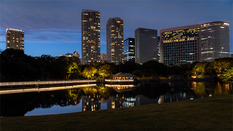 お伝い橋と中島の御茶屋