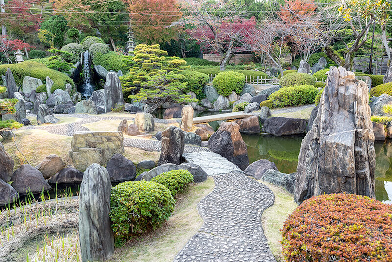 聚花山の庭