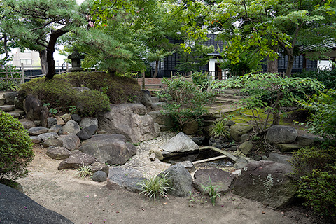 半六庭園