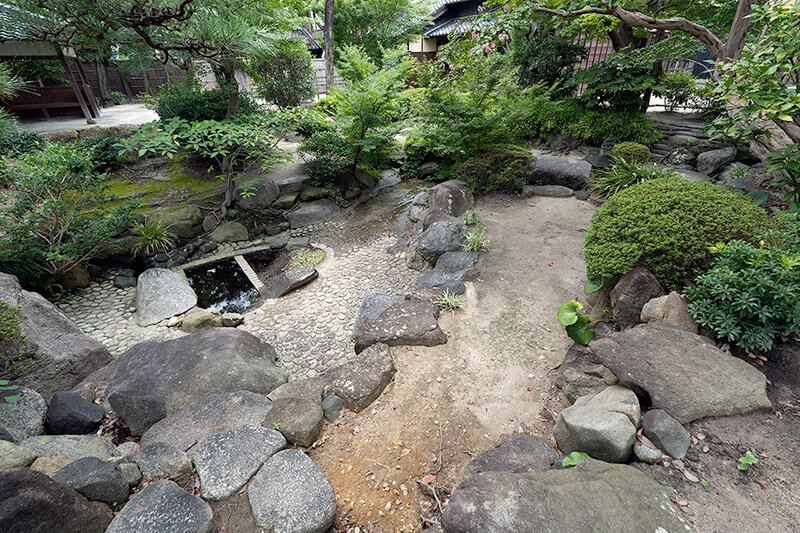 半六庭園