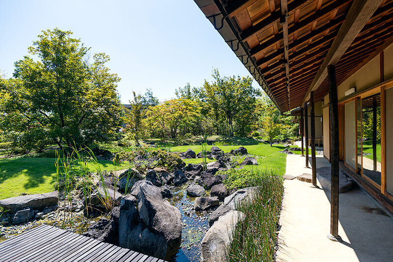 露地ではなく池泉庭園