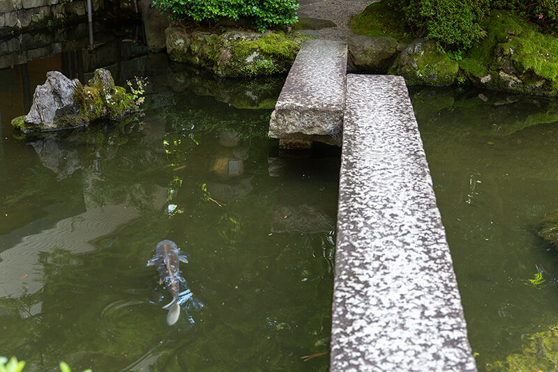 花崗石の八ッ橋