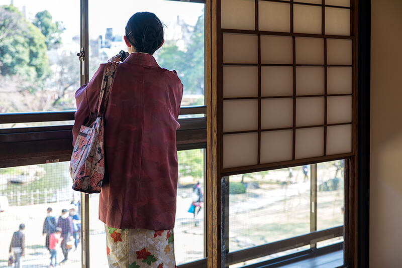 和装女性を隠し撮り