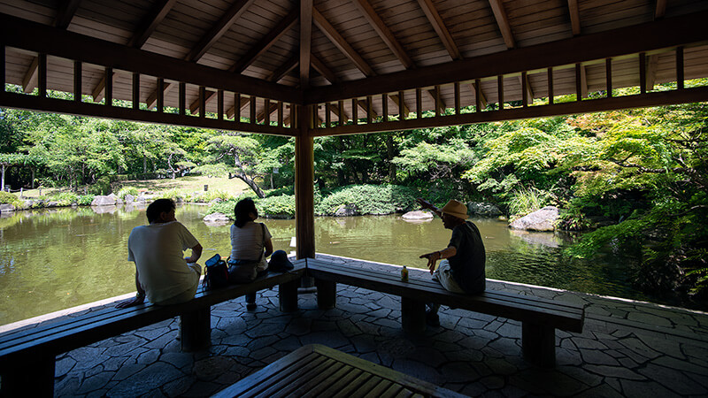 東屋の雰囲気
