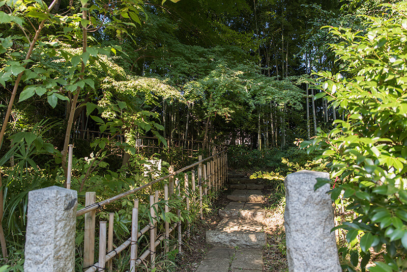 庭園への入り口