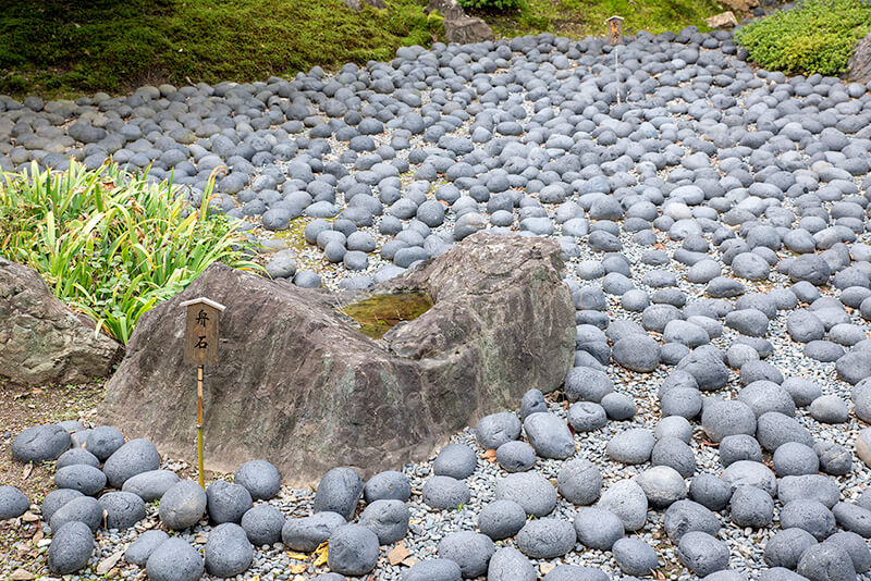 苦海と舟石