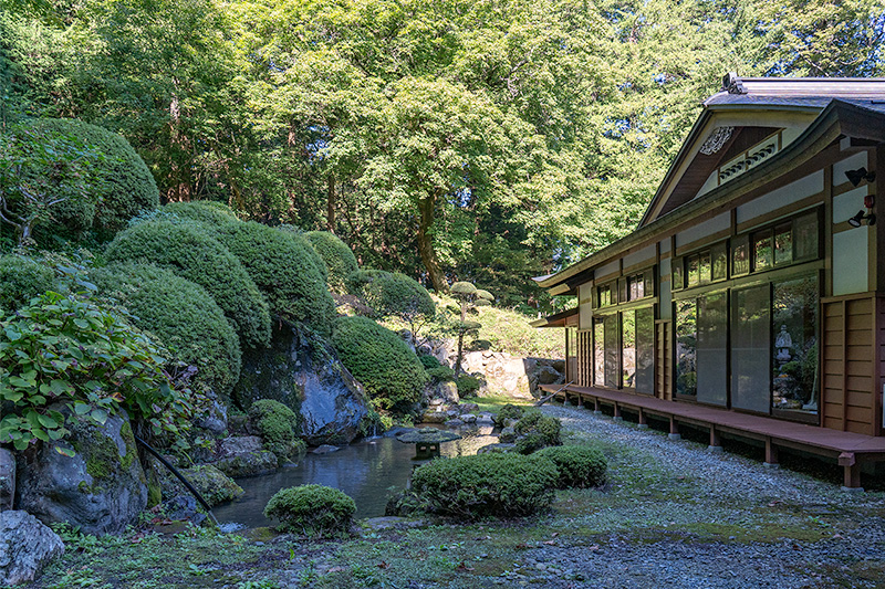 法華寺　池泉観賞式庭園