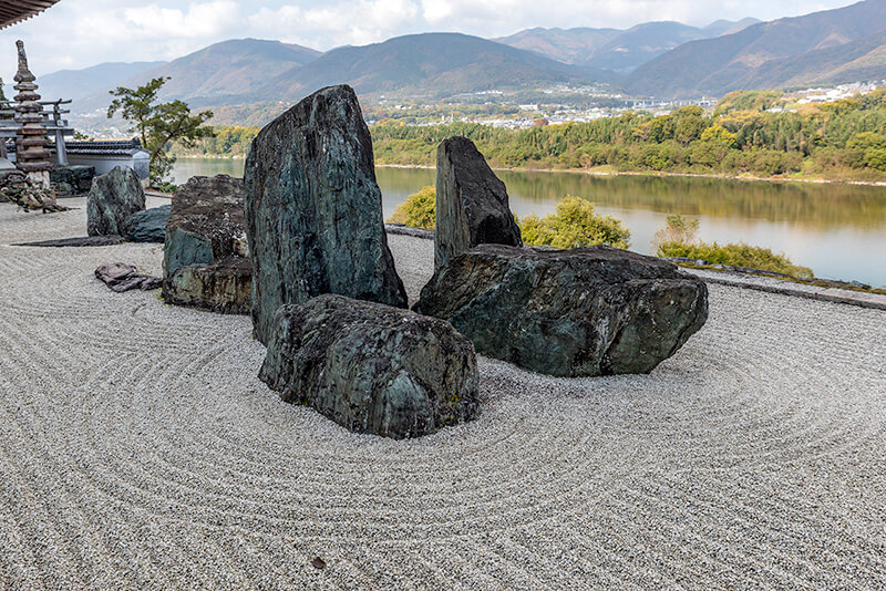 鶴石組