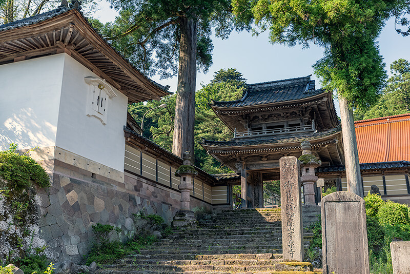 本泉寺　山門