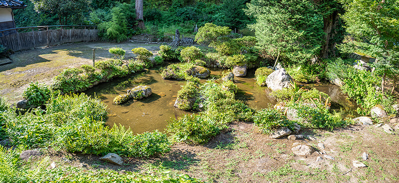 「九山八海の庭」の全景