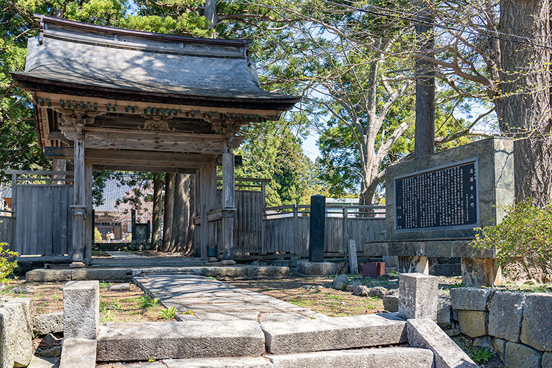 法源寺山門