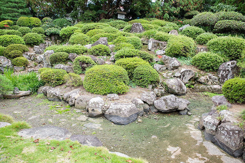 全体像を撮影できないため亀島を中心とした景観