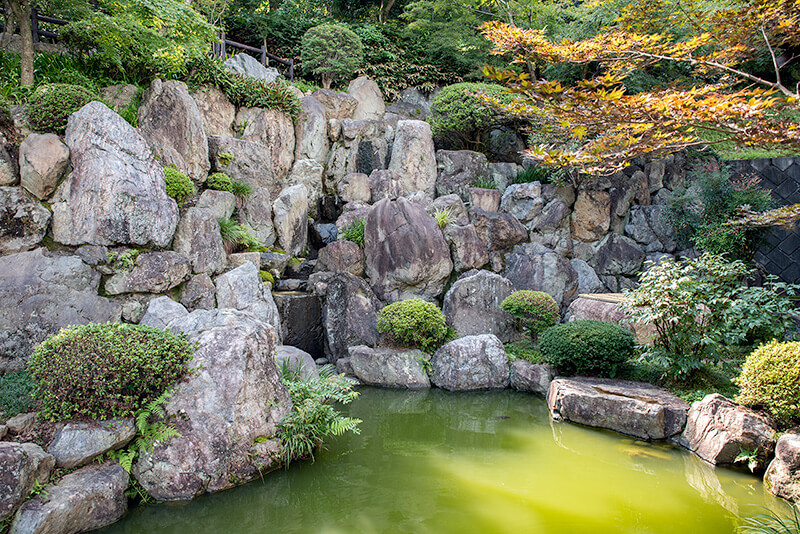 滝石組