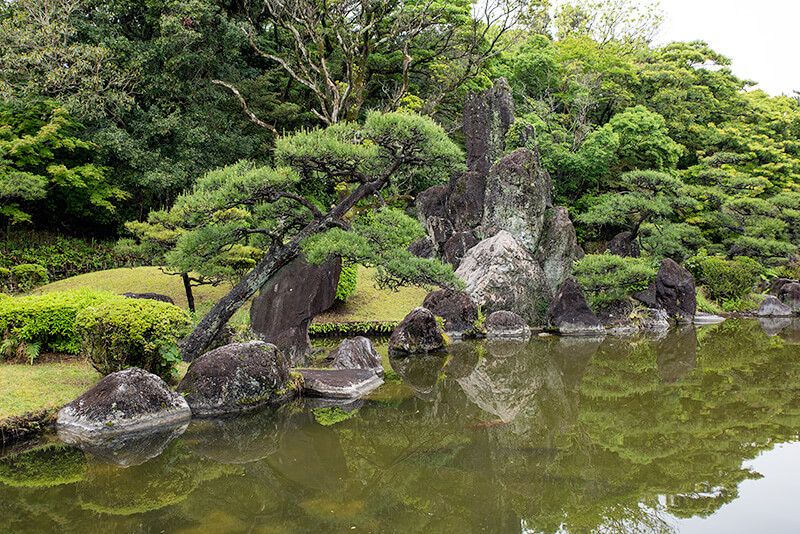 七ツ八重