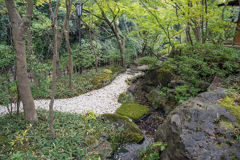 白砂利の流れが美しい