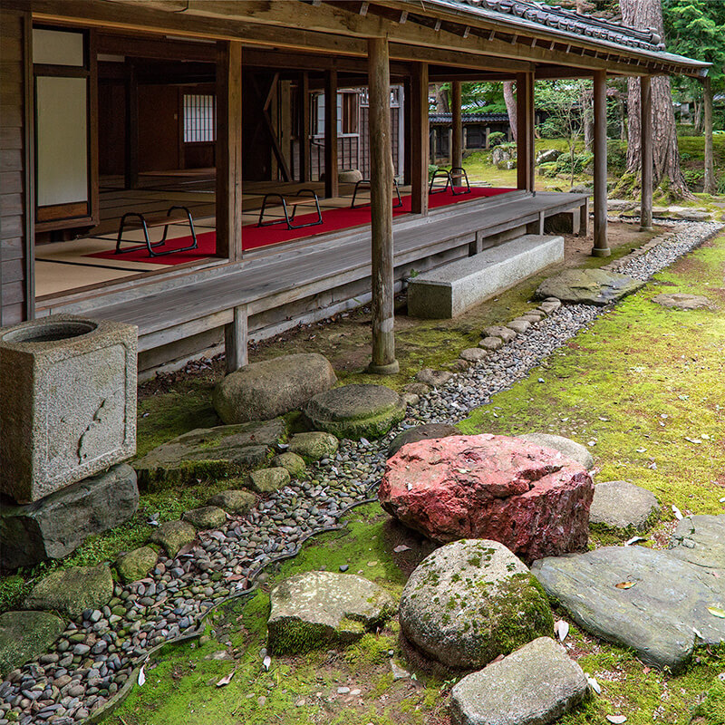 佐渡の赤玉石