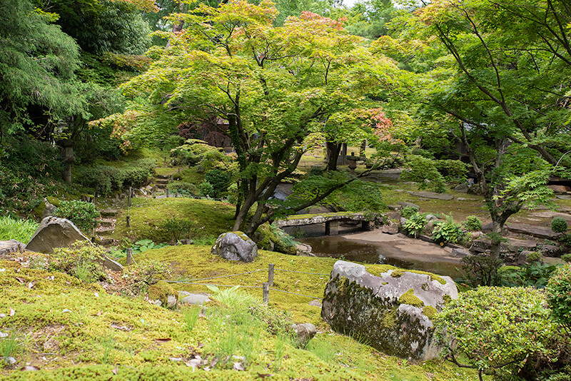 築山から秋幸苑を見下ろす
