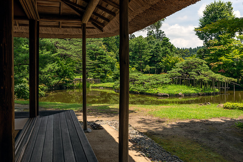 五十公野御茶屋の縁側から