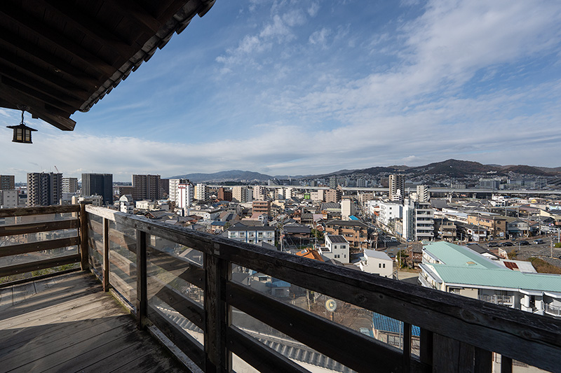 展望休憩舎からの池田市の眺め