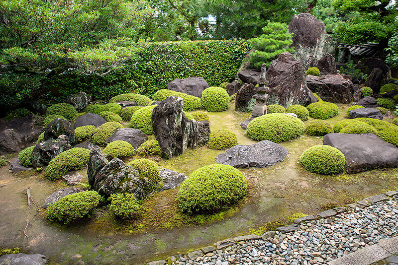 準平庭式の枯山水