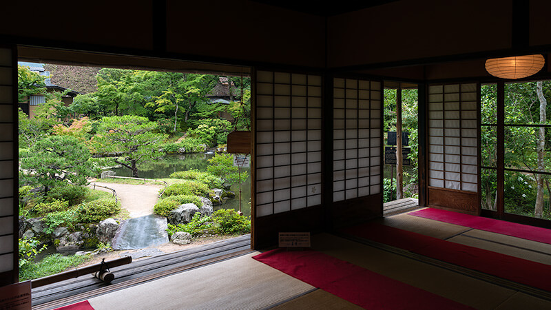 依水園「前園」　茶室「三秀亭」