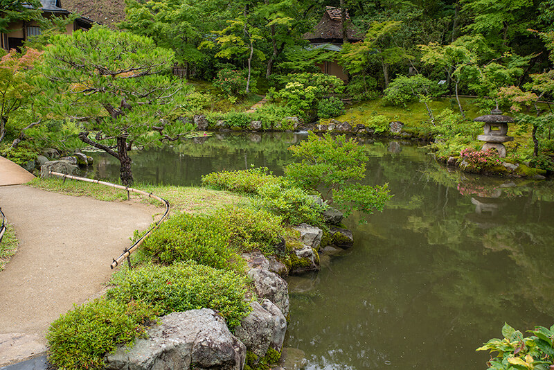 依水園「前園」
