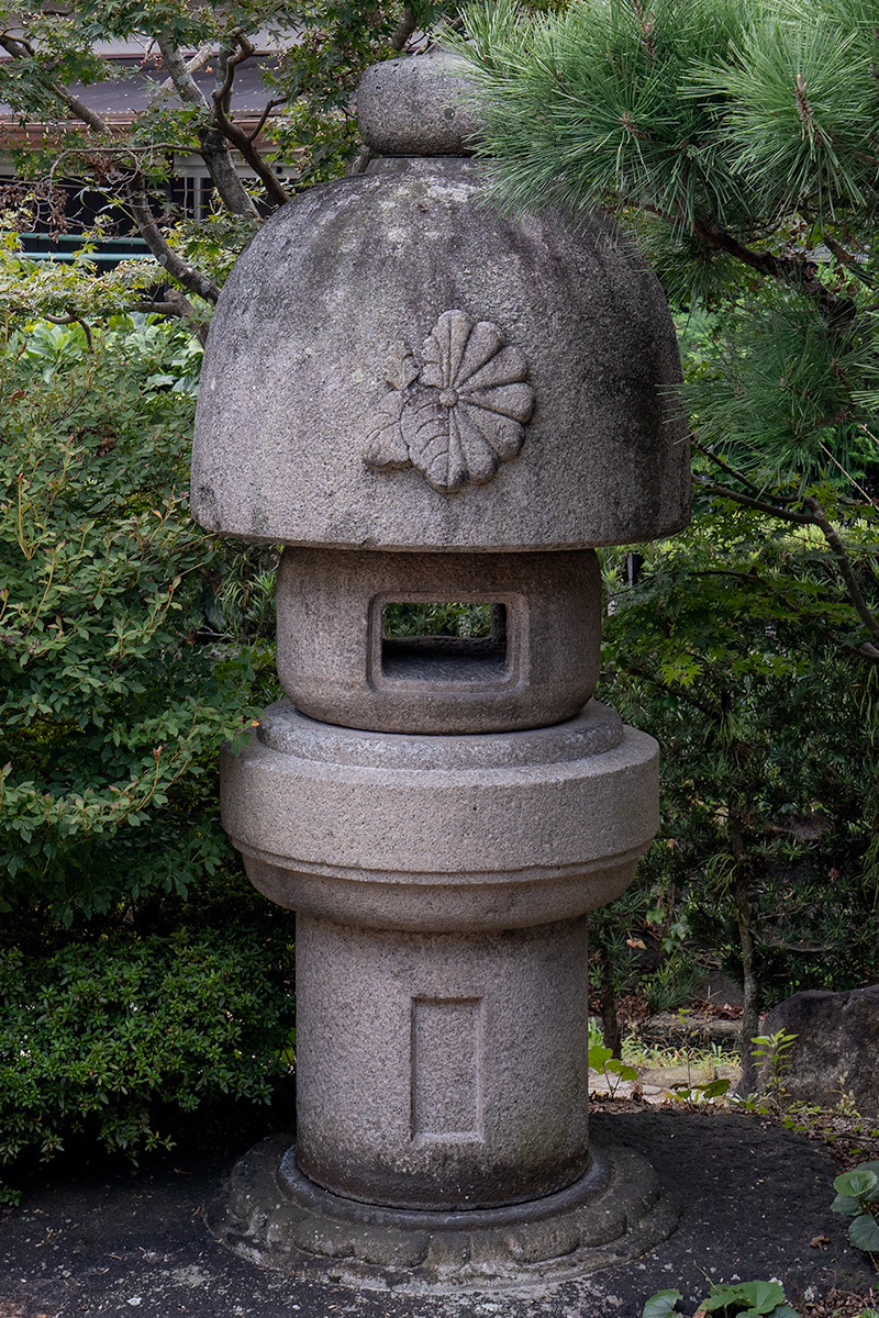 石灯籠