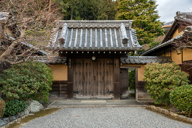 一燈園　正門