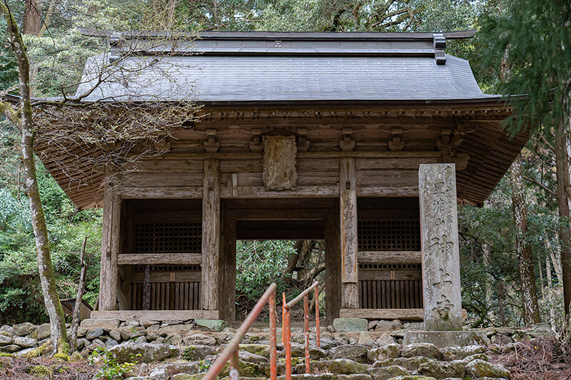 神上寺　仁王門