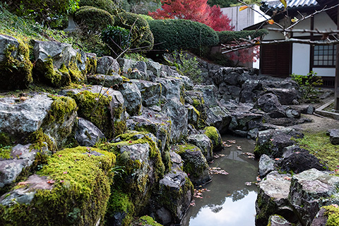 神恵院　巍巍園