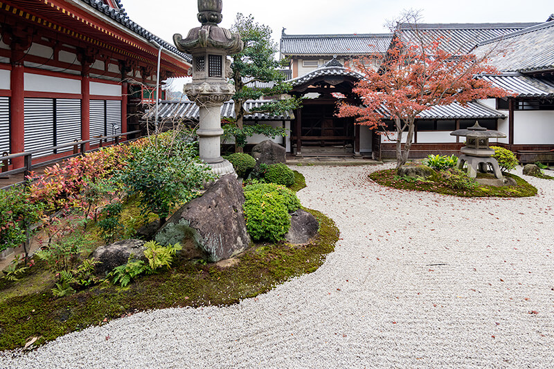 浄土寺　本堂南庭