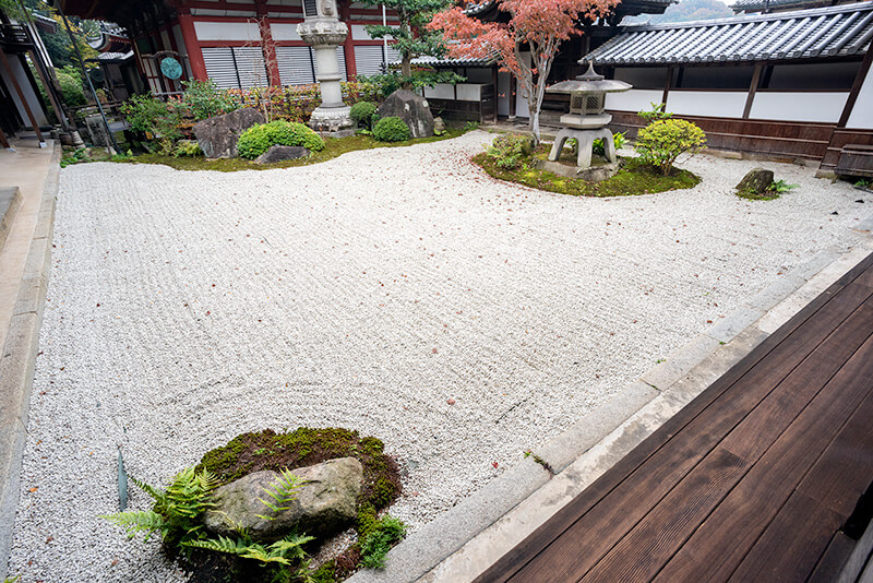 浄土寺　本堂南庭