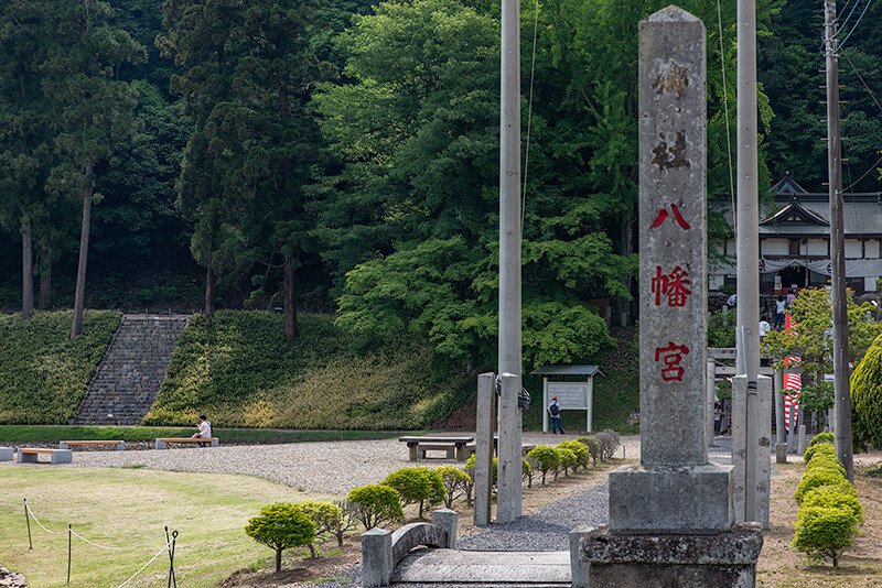 樺崎八幡宮の山門